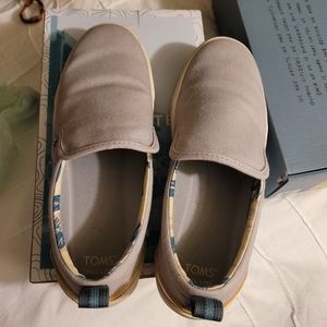 Toms slip ons